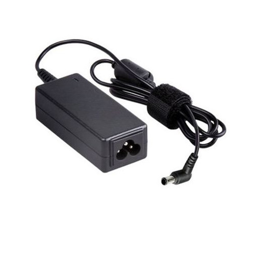 FUJITSU AC Adapter 19V/65W w/o Cable