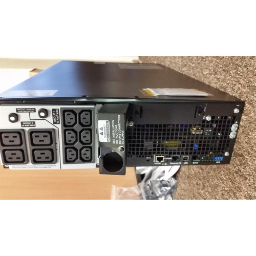 Fujitsu Online-UPS 5kVA 3U rack/tower (SRT5KXLI) Uszkodzona obudowa, brak gwar.